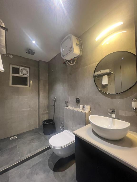 Family Room - Image 4